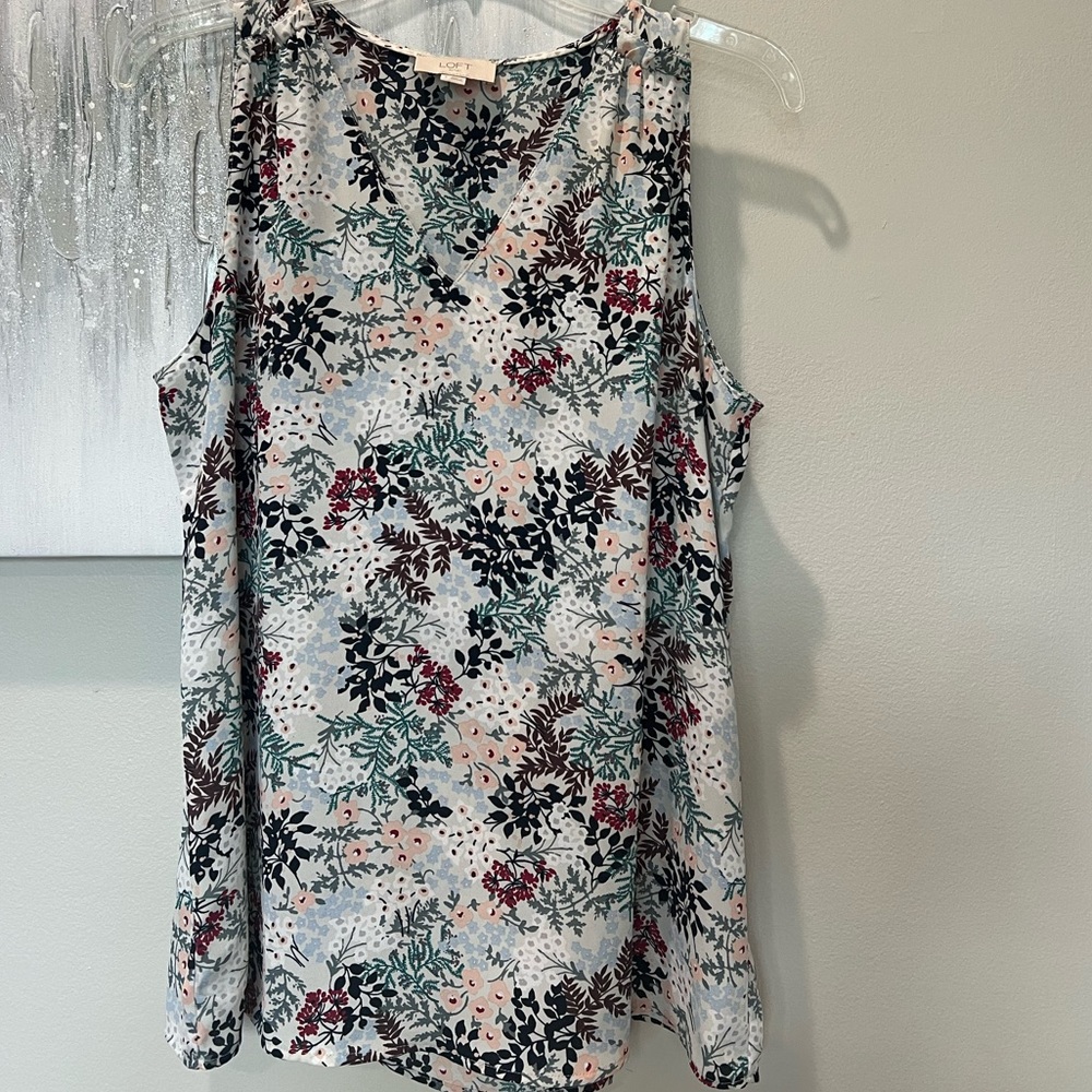Dressy floral tank top blouse size small